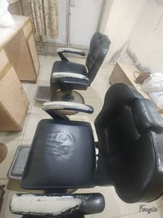 Salon moving chairs