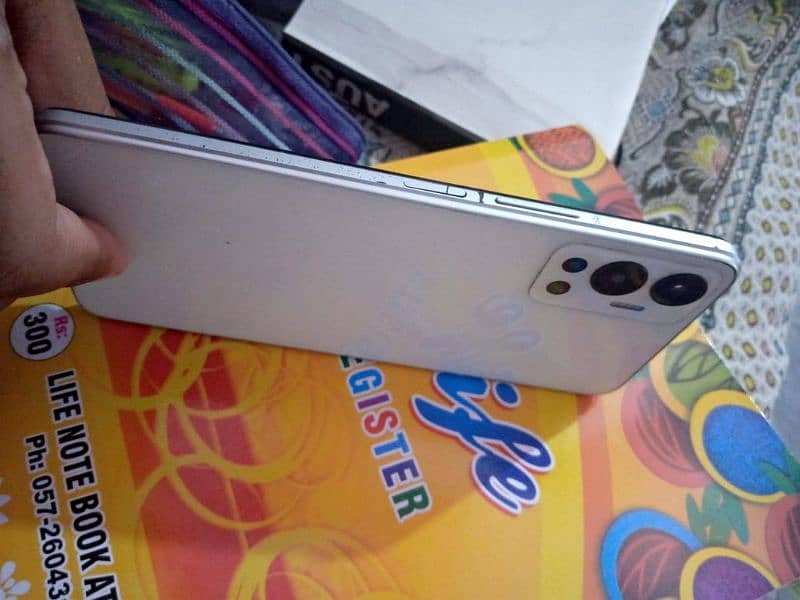 Infinix hot12 3