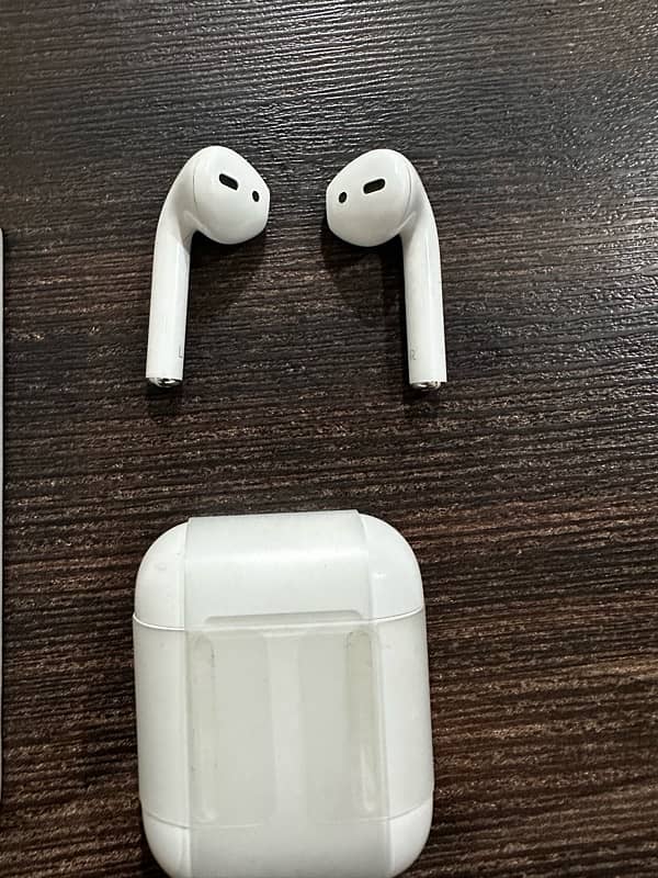 Air Pods 2 4