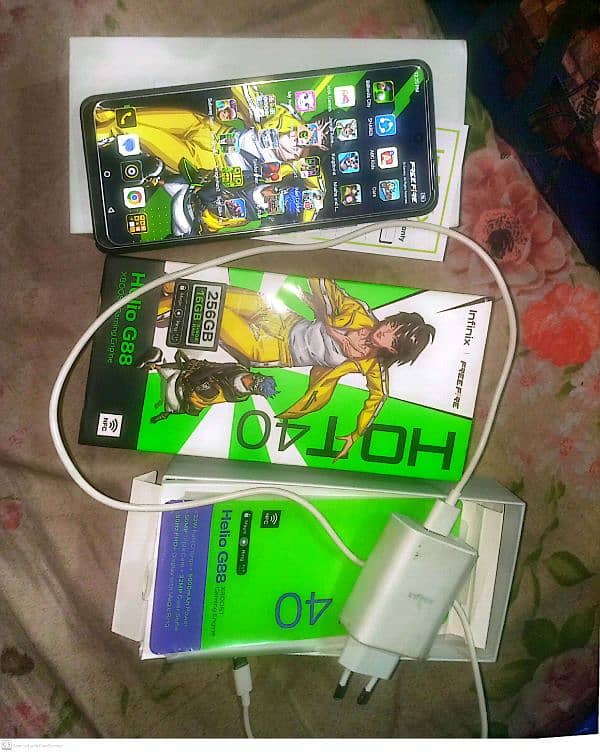 Infinix Hot 40 mobile 16/256 1