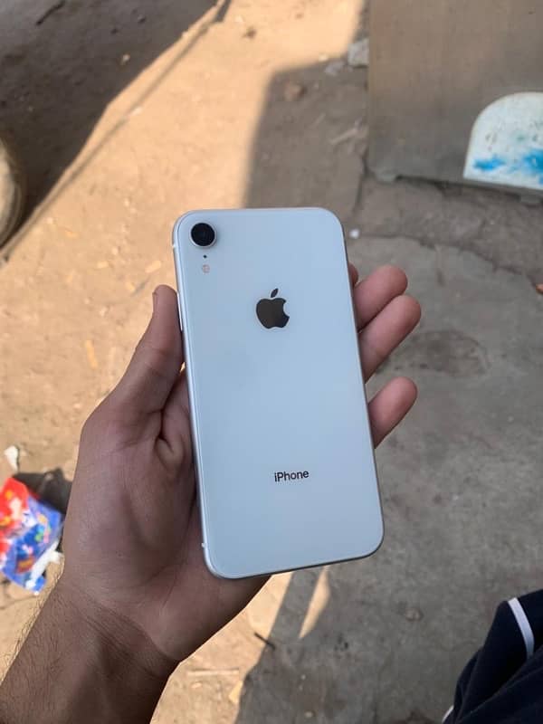 iPhone XR 128gb 3