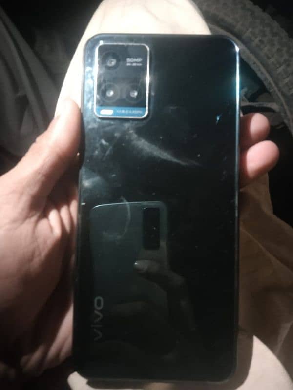 vivo y33s condition ues . no box . kit. mobile connect number. 3101141847 0