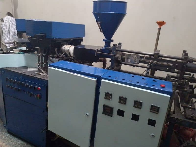 Injection blow molding machine 2