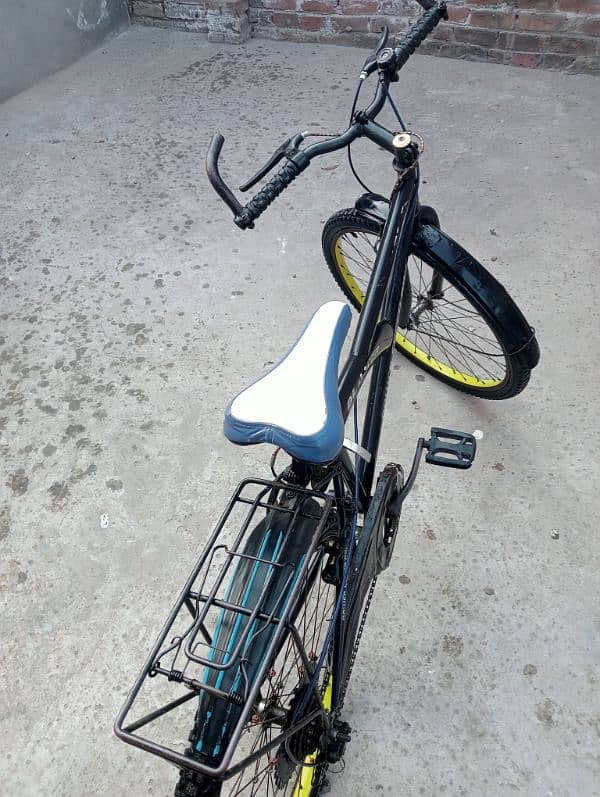 bicycle 10/8 condition for sell 4