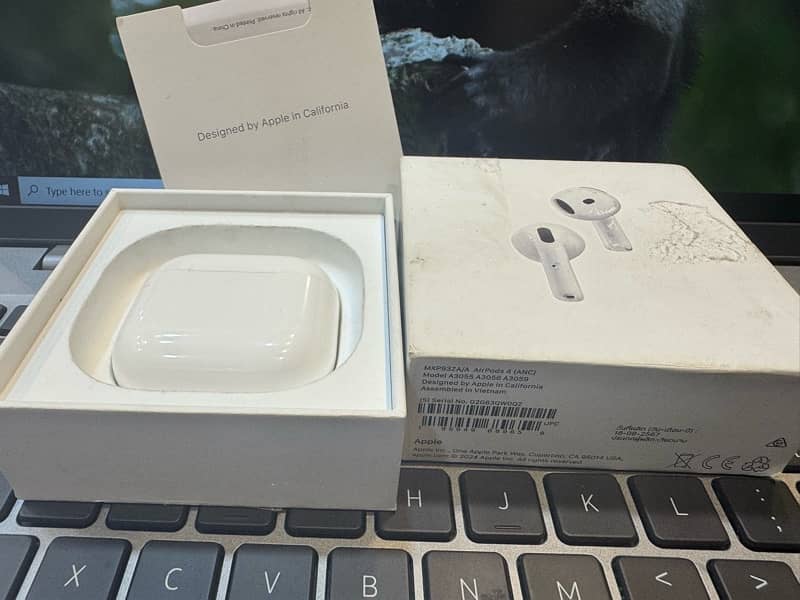 apple airpods 4 anc like new condition warranty till october 2025 2