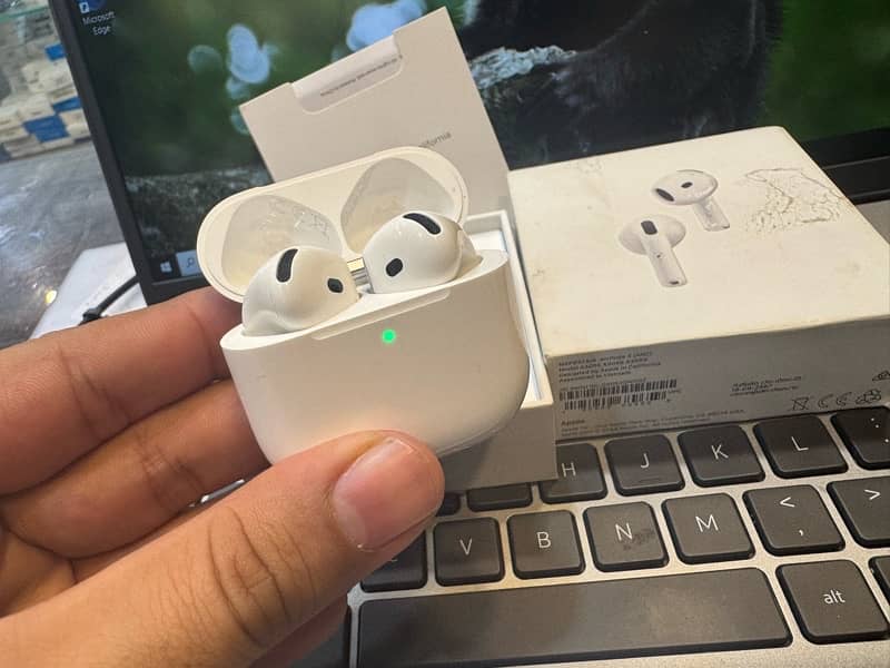 apple airpods 4 anc like new condition warranty till october 2025 3