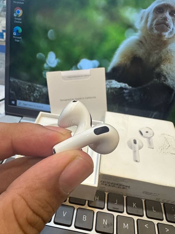 apple airpods 4 anc like new condition warranty till october 2025 4