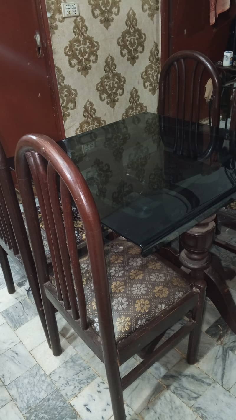 Dining table with four chairs 0