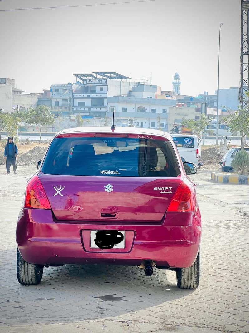 Suzuki Swift 2012 1