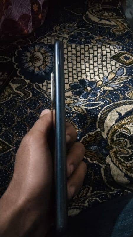 vivo y20 4  64 screen toti ha baki ganiune phone ha all ok ha 5