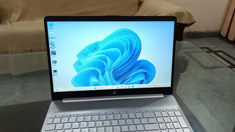 HP 15s Laptop,Ryzen 7-4700U,8GB RAM,256GB SSD NVMe 1