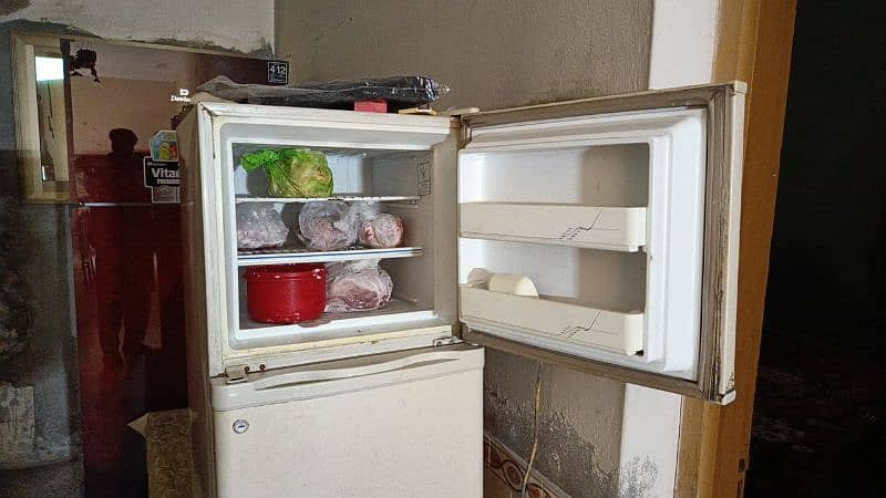 Dawlance Fridge in 100% Working Condition 1