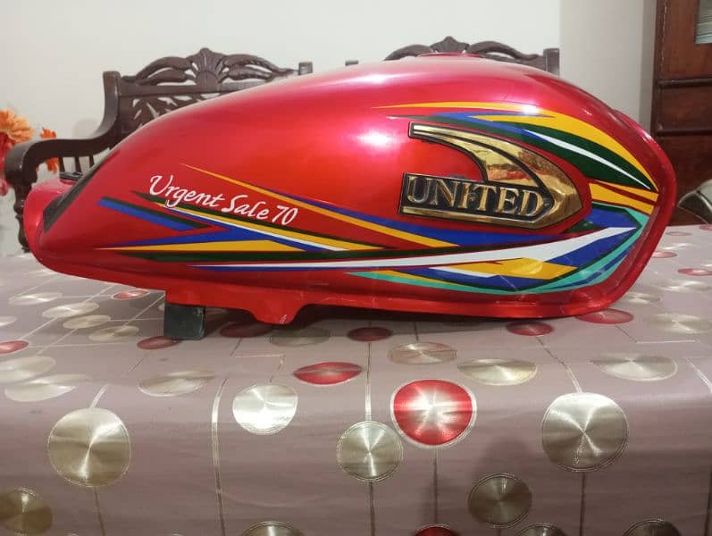 united motorcycle fuel tank and side cover 2020 model 0