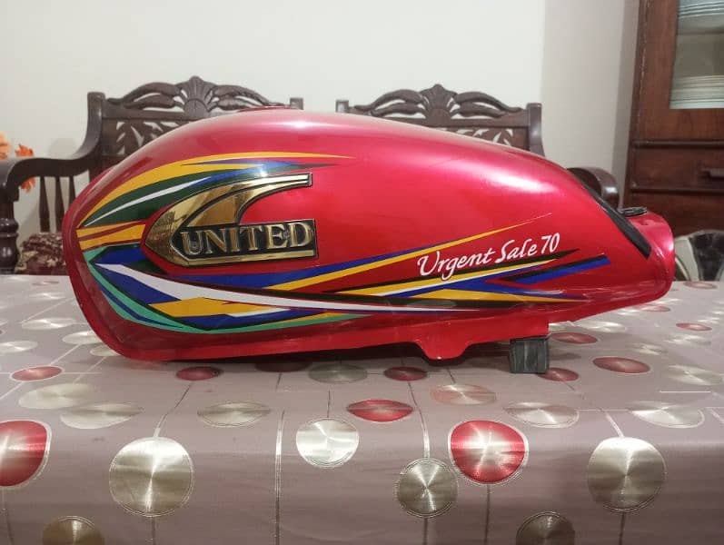 united motorcycle fuel tank and side cover 2020 model 1