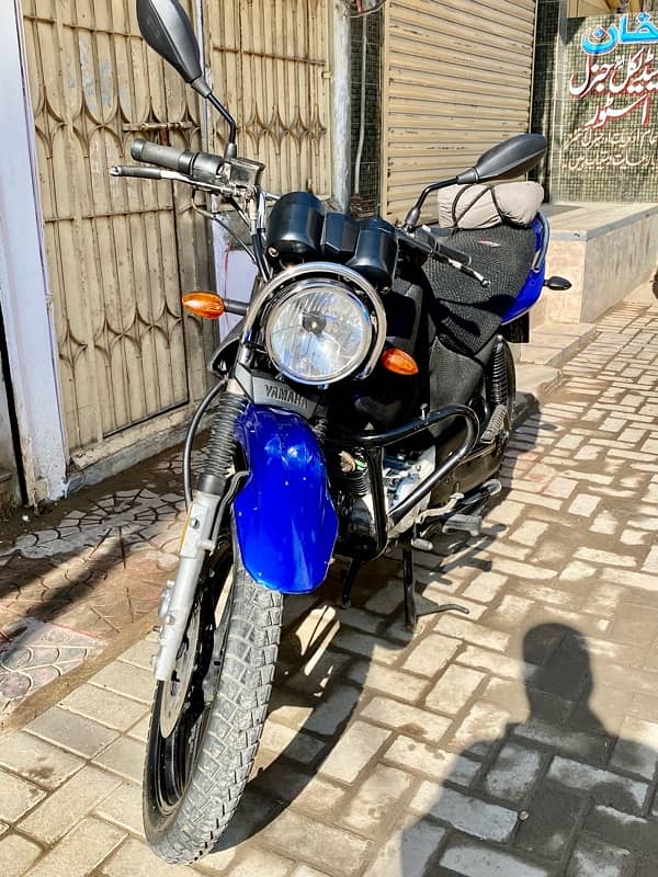 YAMAHA YBR 125G model 2018 1