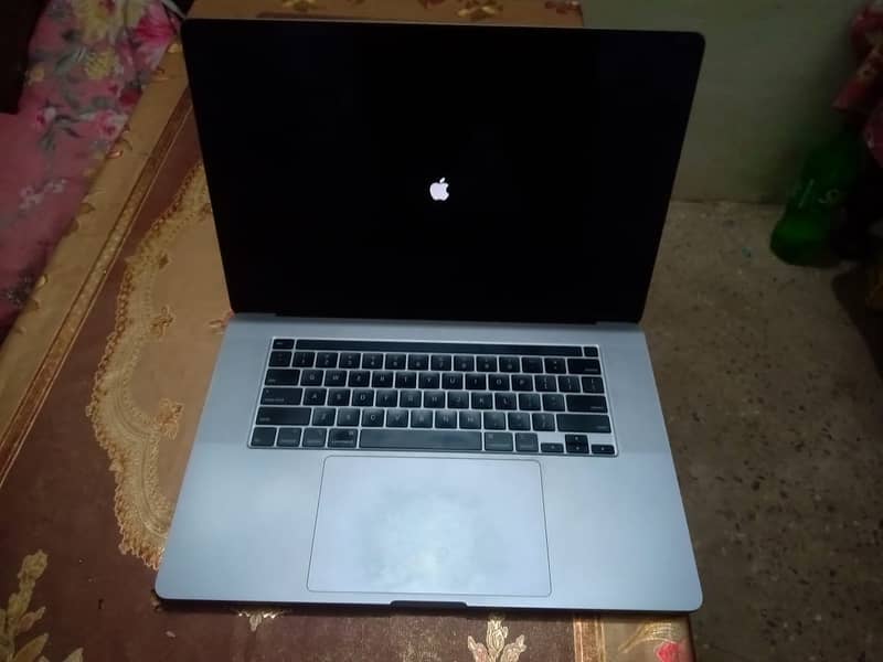 Mac Book Pro 2019 1