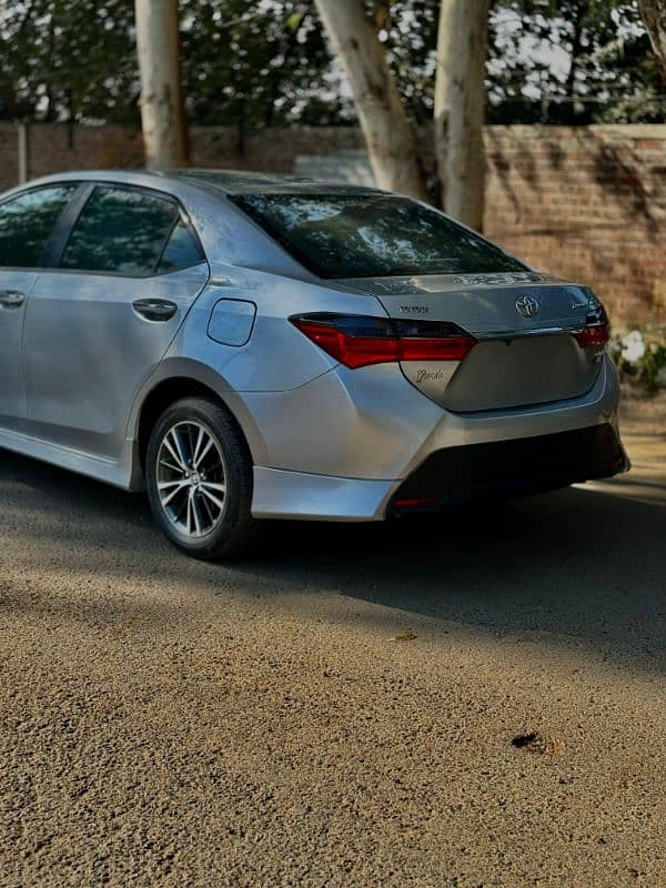 Toyota Grande 1.8 X 2018 4