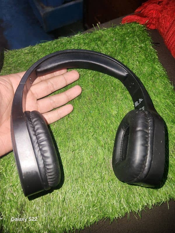 Bluetooth headphones 3