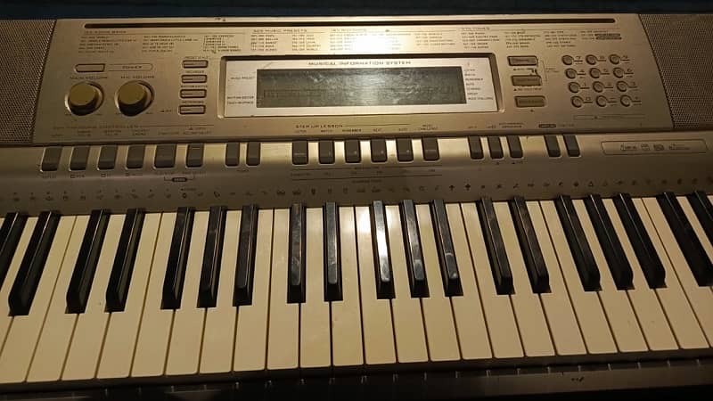 CASIO WK-200 4