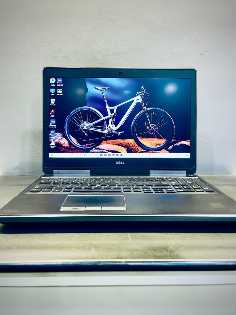 Laptop Core i7 6th gen (7510) Laptop with 4K Display 1