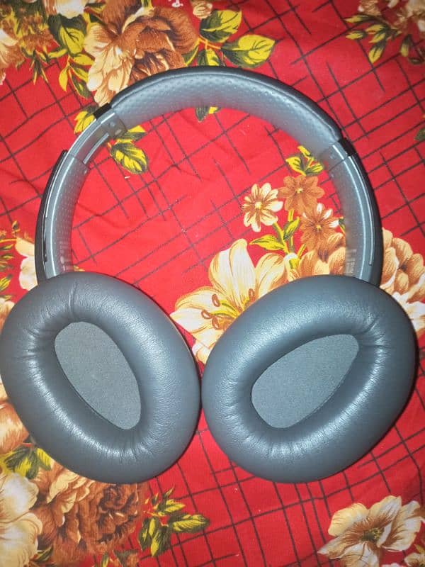 Sony original headphone 10 wait and condition 1