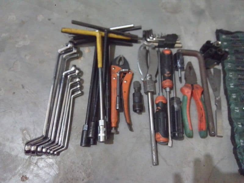 bike tools available 4