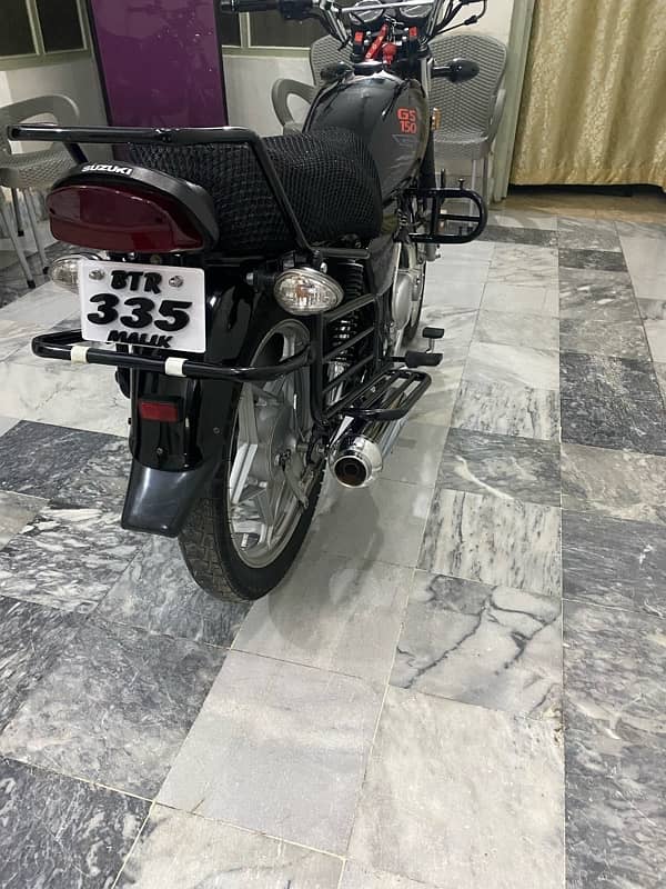 Suzuki GS 150 Special Edition 4