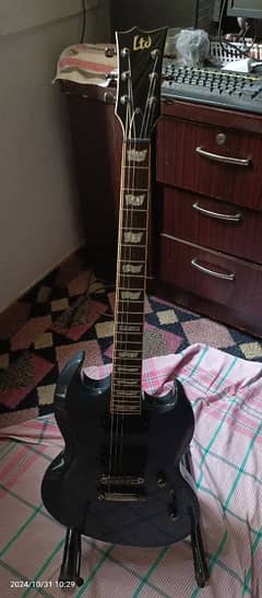 Electric guitar LTD viper 330