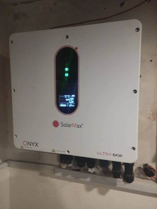 SolarMax 6kW Hybrid Inverter 4