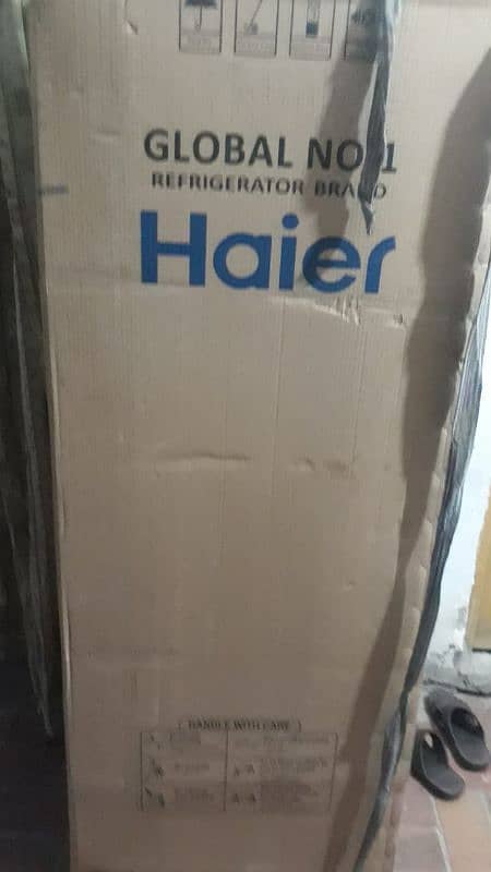 Haire freezer condition 10/10 medium size 1