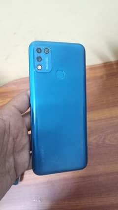 hot 11 play Infinix 4/64 6000 mh battery