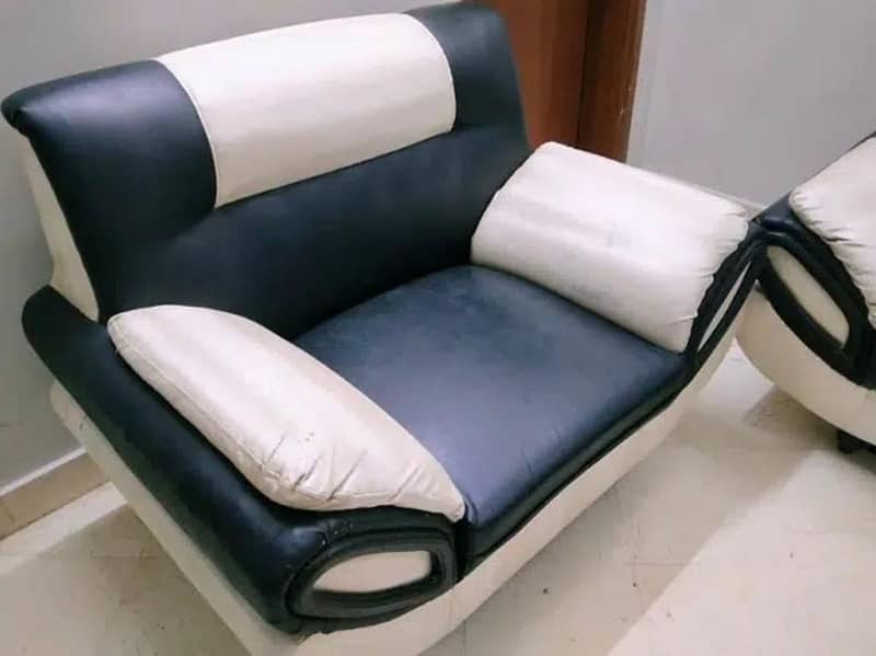 sofa  set 5 seater moltyfoam seats for sell 1