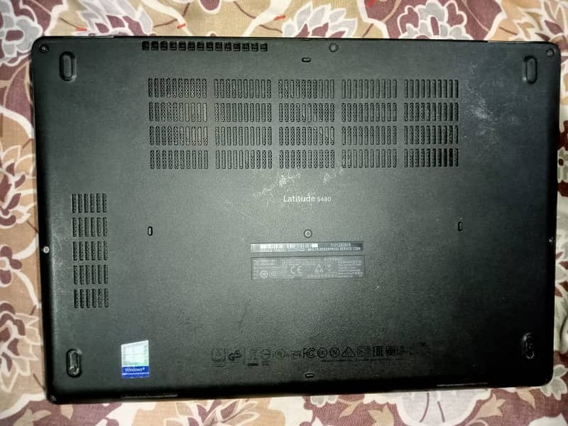 Laptop Dell Latitiude 5480 10/9 condition with charger 4