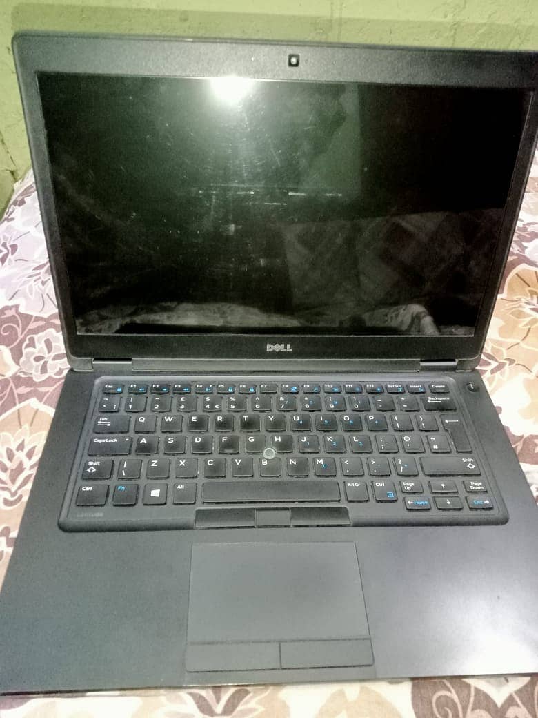 Laptop Dell Latitiude 5480 10/9 condition with charger 5