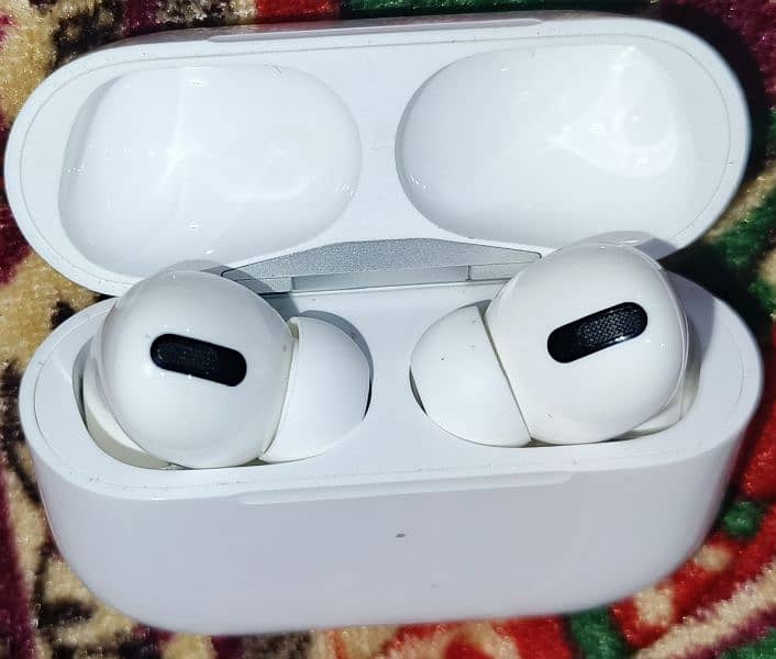 apple airpods a2083 3