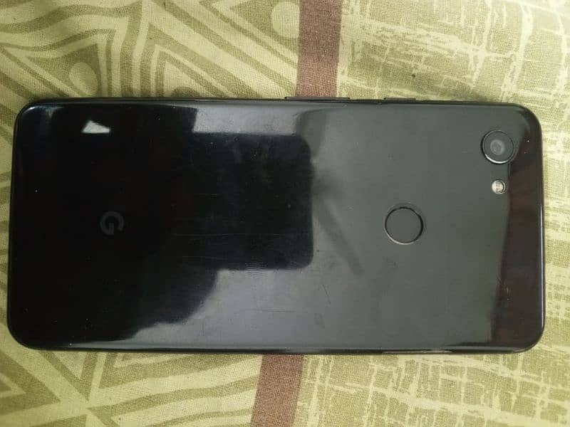 Selling Google pixel 3A xl 4