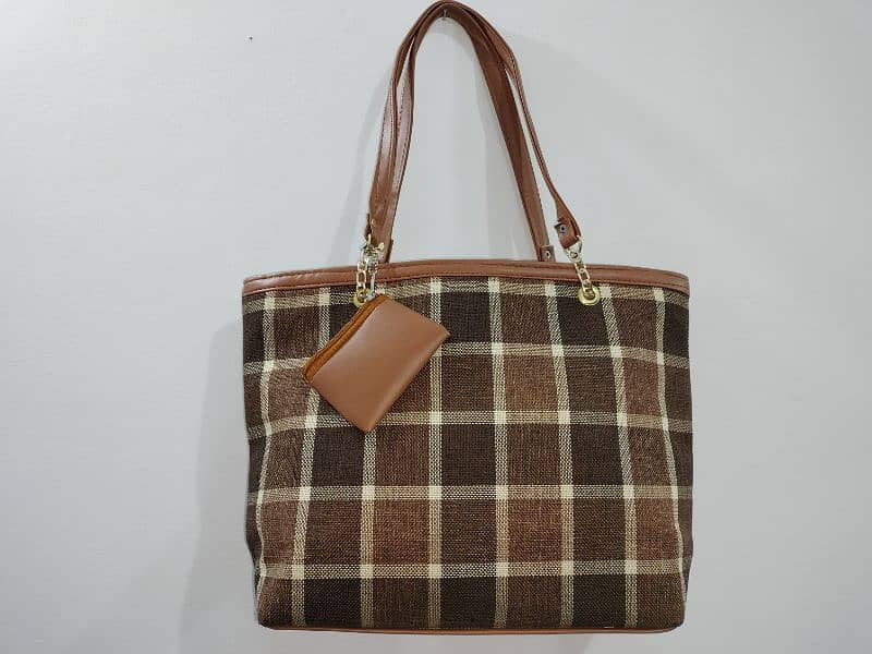 Elegant Handbag For Sale 0