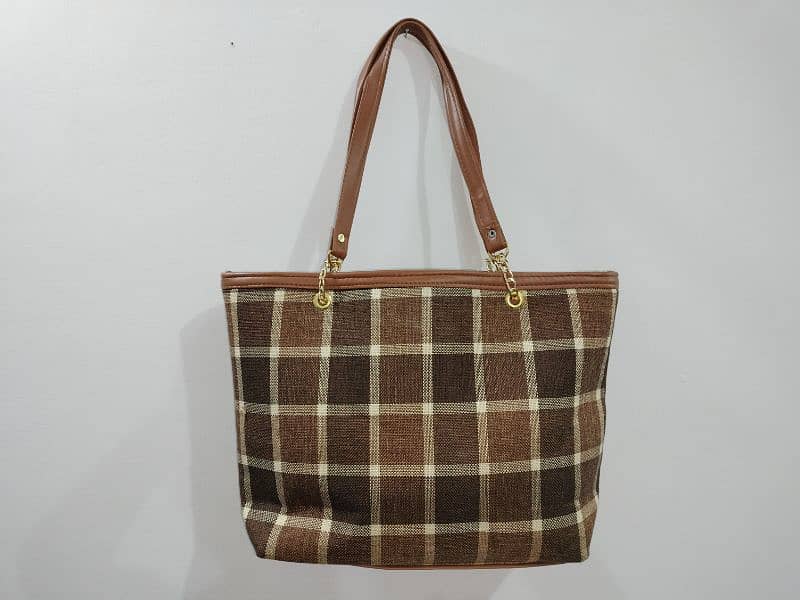 Elegant Handbag For Sale 1