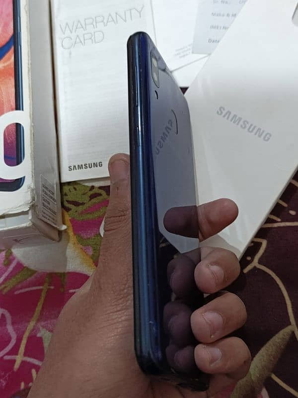 Samsung Galaxy A20 4