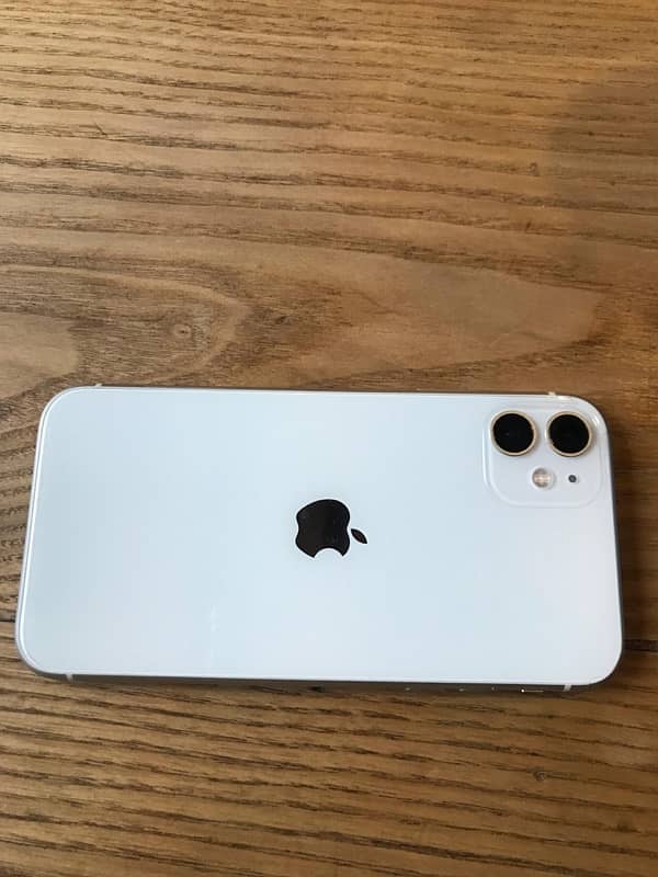 Apple Iphone 11 White color 0