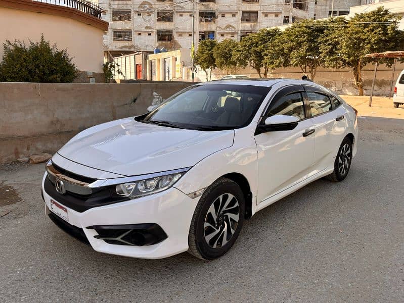 Honda Civic Ug 2017 Brandnew Condition 2