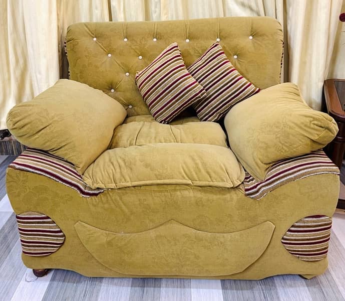 For Sale: 5-Seater Sofa with 9 Cushions 1