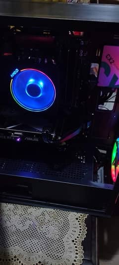 Gaming PC: Ryzen 7 3700X, RTX 3060 12GB, 16GB RAM, 2TB HDD + 512GB SSD