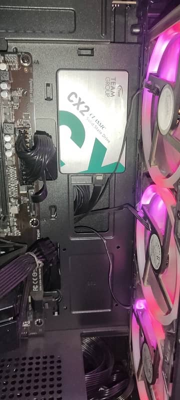 Gaming PC: Ryzen 7 3700X, RTX 3060 12GB, 16GB RAM, 2TB HDD + 512GB SSD 4