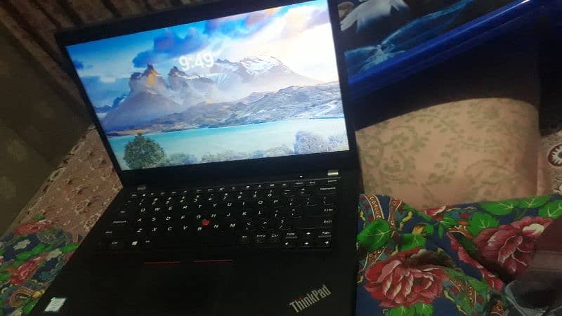 LENOVO THINKPAD GEN 8, CORE I5. . . . X390. . . . . modren then others 4