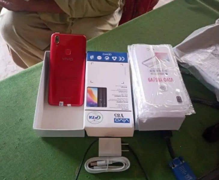 vivo Y81 New Mobile Phone 4/64 delivery available WhatsApp 03137071950 2