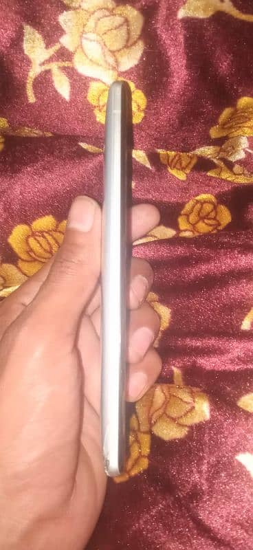 sony Xperia xz3 4/64 gb exchange possible 2