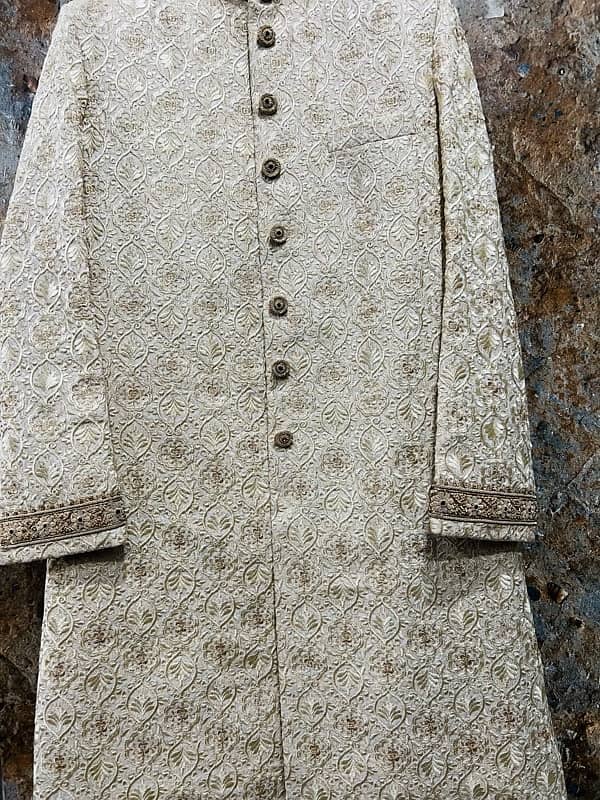 Groom sherwani in good condition 3