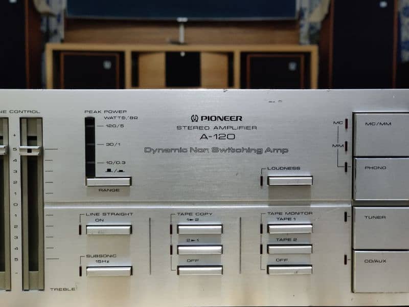 pioneer A120  stereo integrated amplifier 1