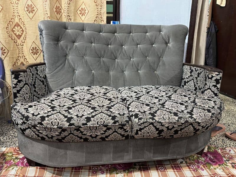 Seven seater sofa set 18 hazar 3